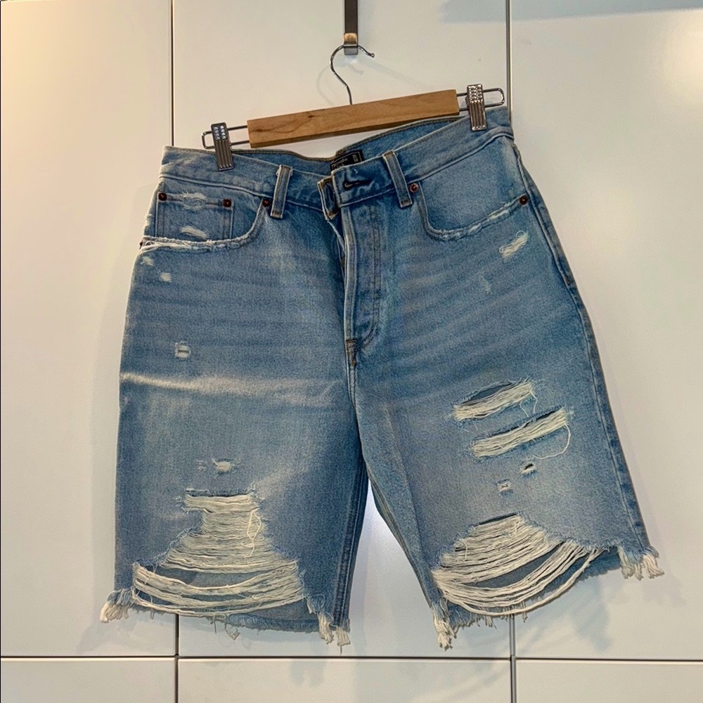 Abercrombie & Fitch Distressed High Rise Bermuda Jean Shorts EUC sz30